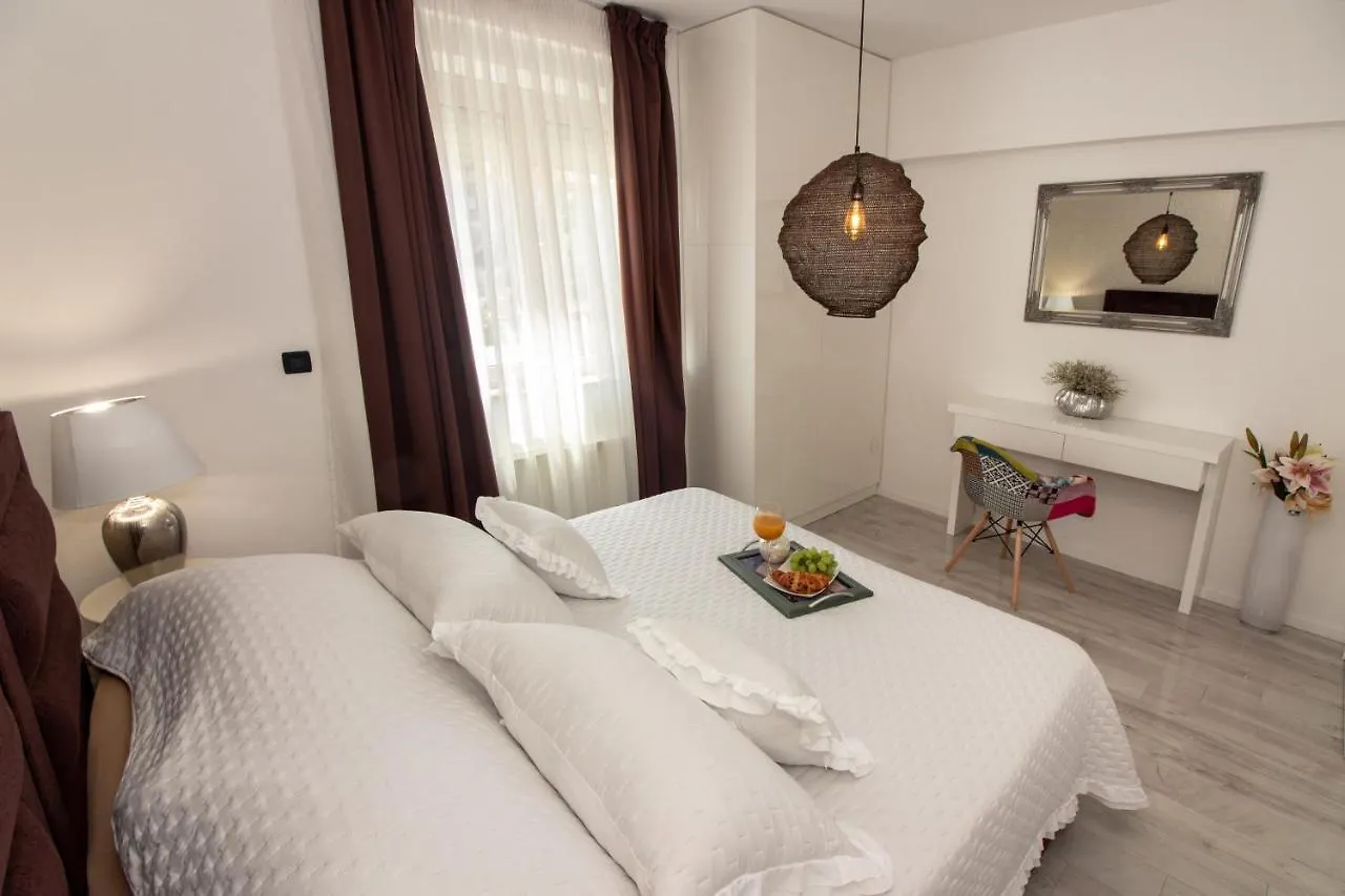Apartments Satis Trogir