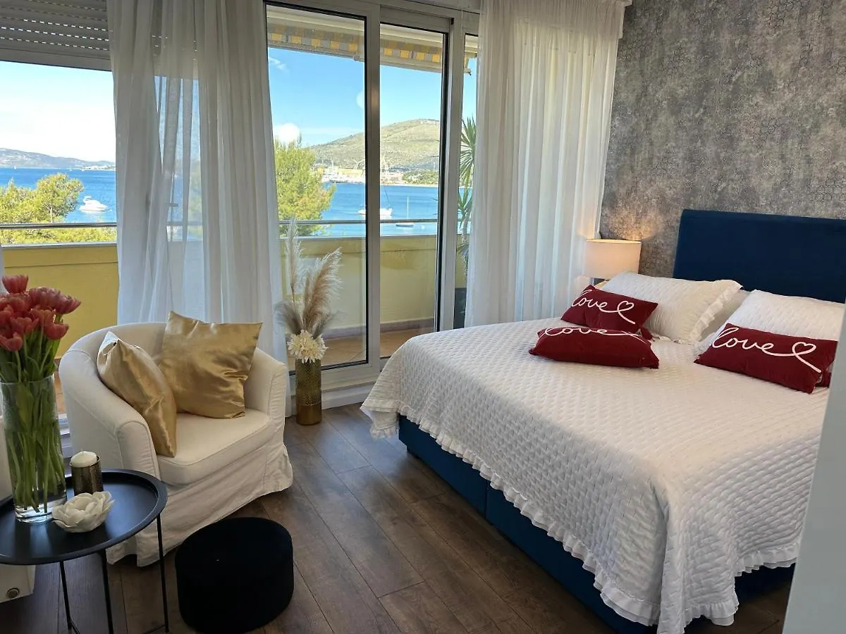 Apartments Satis Trogir Hırvatistan