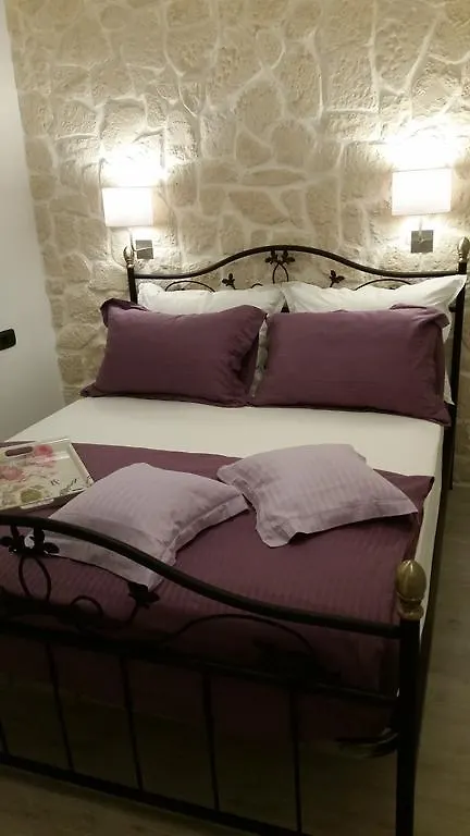 Apartments Satis Trogir Kroatien