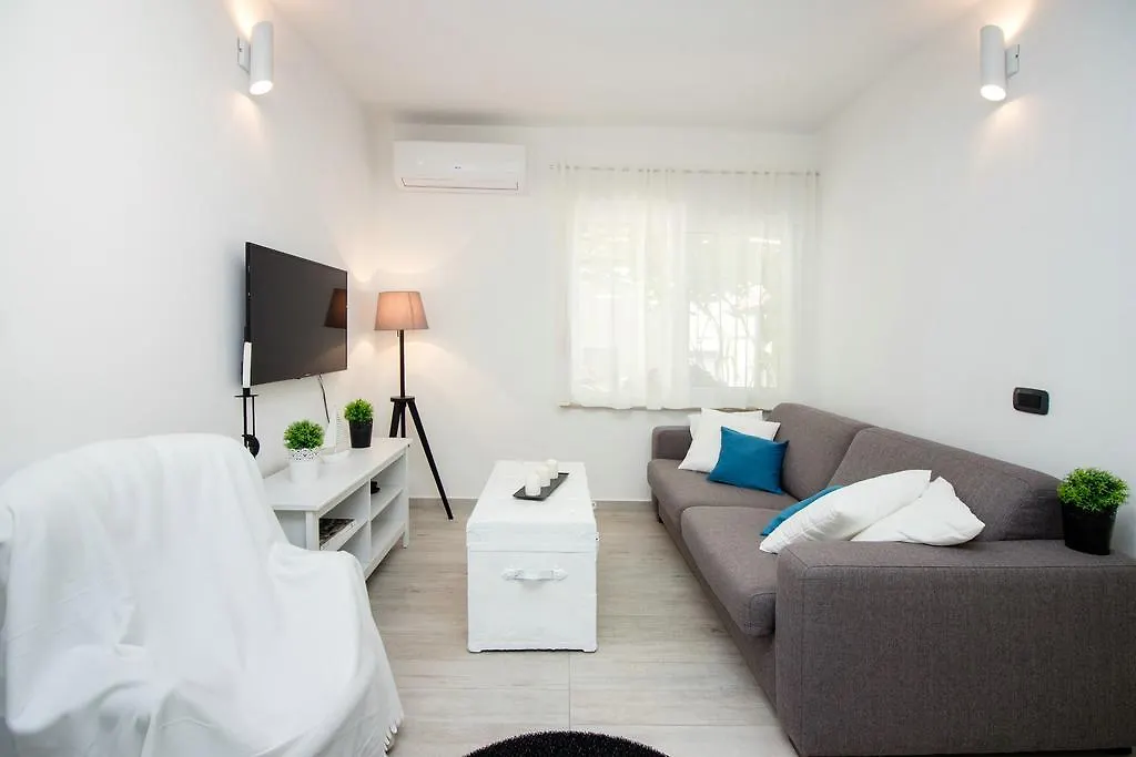 Apartments Satis Trogir